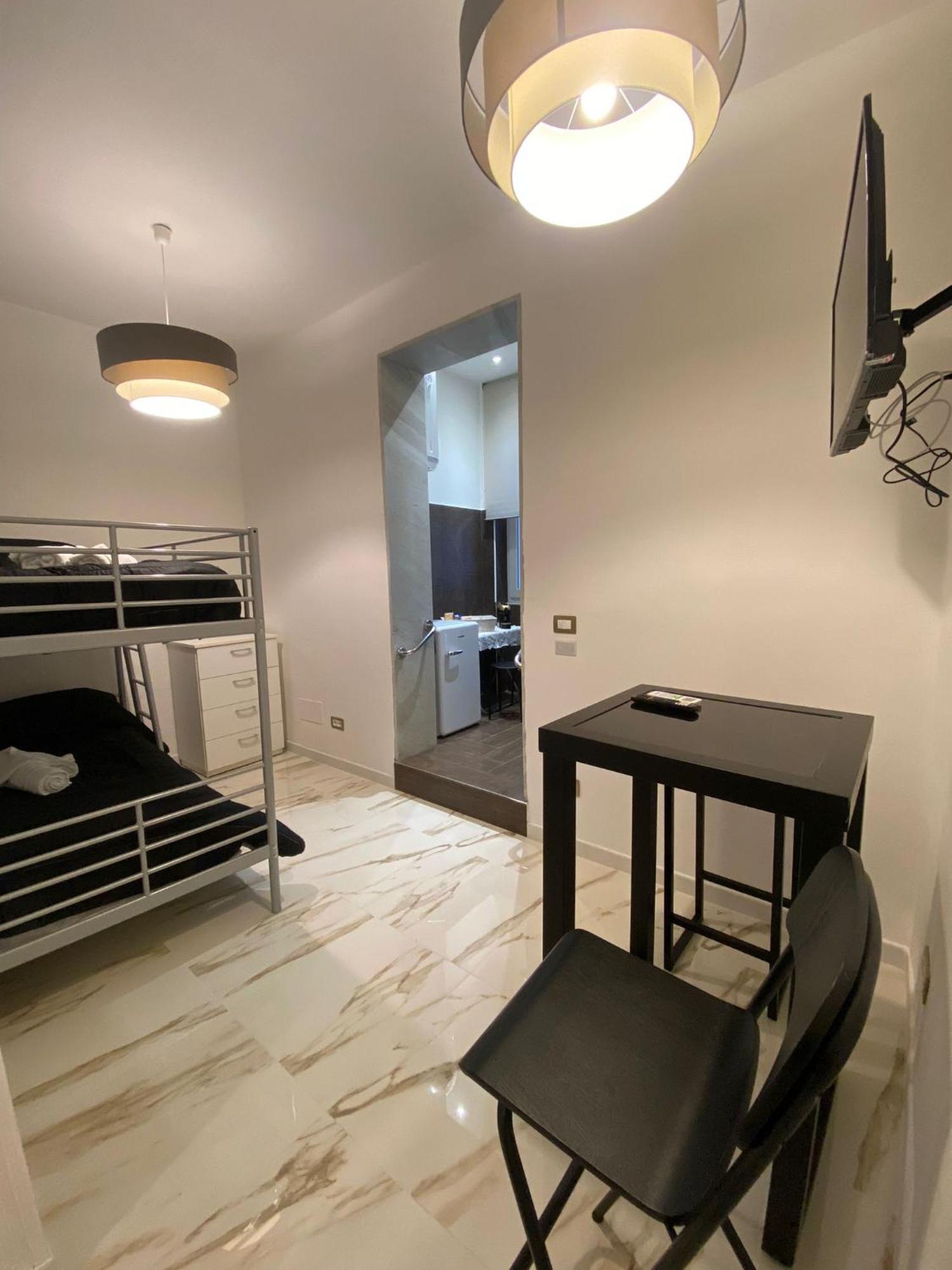 Mada'S Apartment Comfort Бари Экстерьер фото