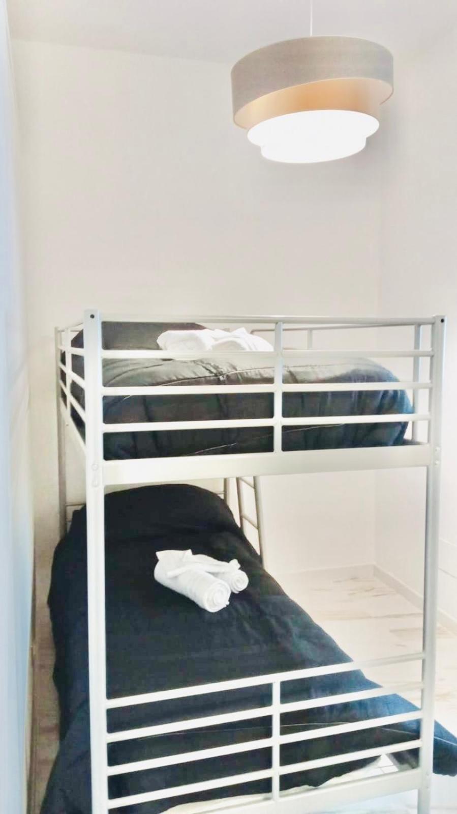 Mada'S Apartment Comfort Бари Экстерьер фото